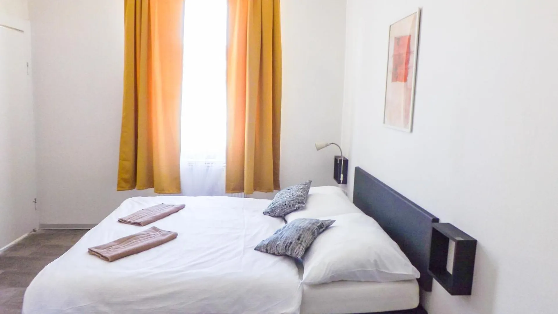 Quiet Room G3 براغ منزل للإقامة